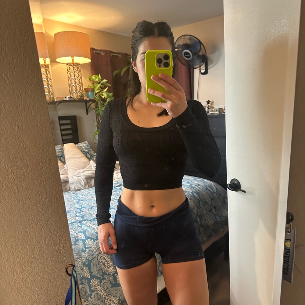 EUC Cutout Long Sleeve Crop Top